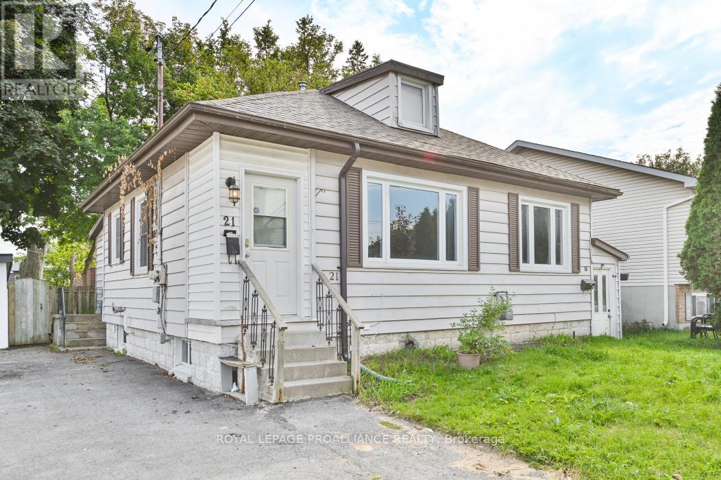 B - 21 Burton Street, Belleville, Ontario  K8P 1E5 - Photo 3 - X12142893