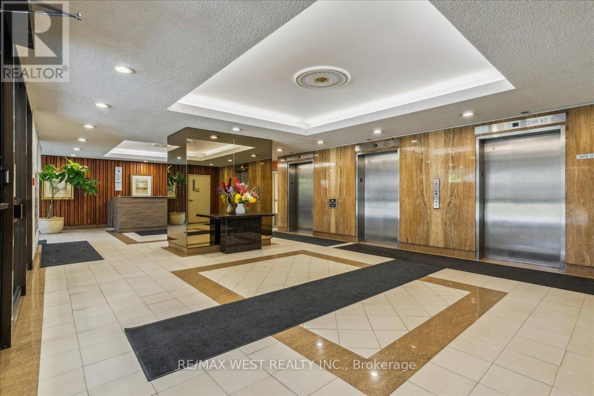 Property at 1509 - 50 ELM DRIVE image 5