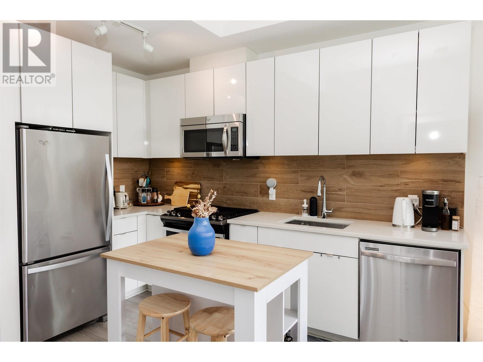 208 200 Nelson's Crescent, New Westminster, British Columbia  V3L 0H4 - Photo 6 - R3001518