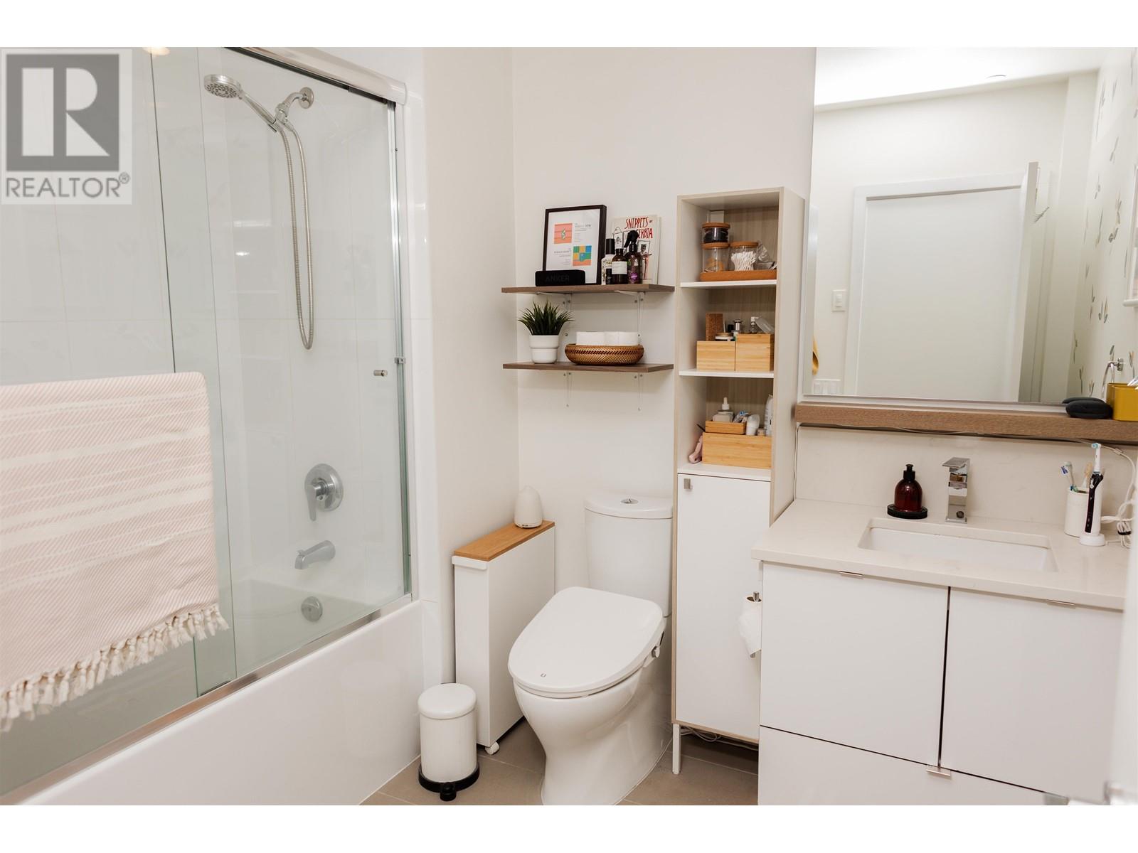 208 200 Nelson's Crescent, New Westminster, British Columbia  V3L 0H4 - Photo 12 - R3001518