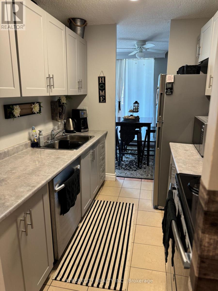 109 - 1103 Jalna Boulevard, London South (South X), Ontario  N6E 2W8 - Photo 10 - X12142894