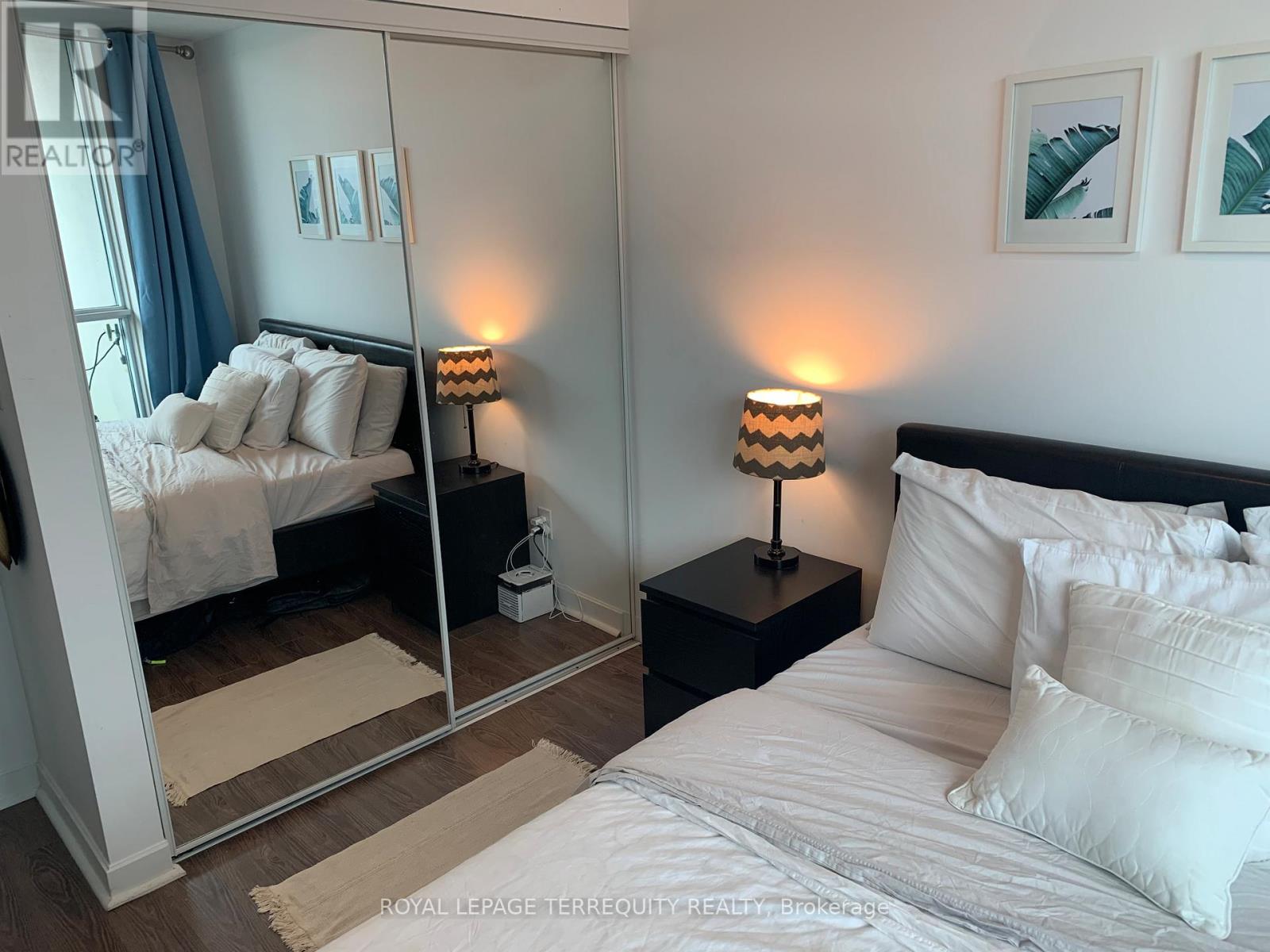 2313 - 33 Bay Street, Toronto (Waterfront Communities), Ontario  M5J 2Z3 - Photo 14 - C12124445