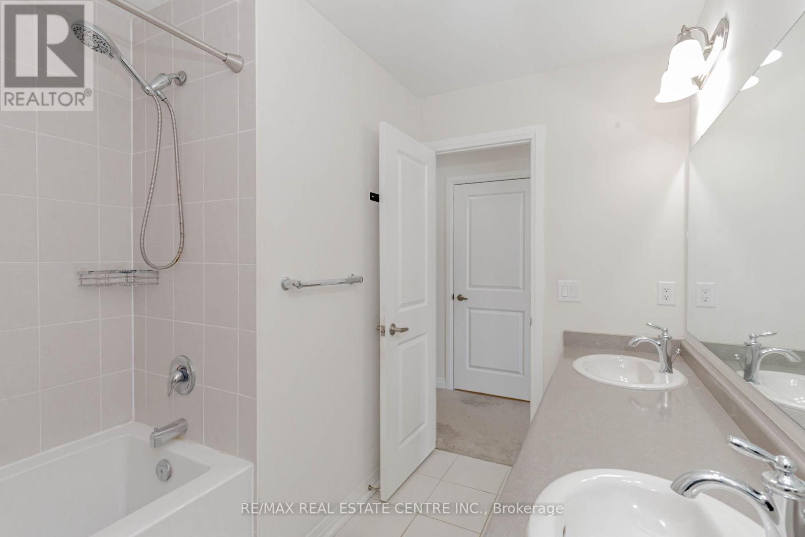 293 Bismark Drive, Cambridge, Ontario  N1S 0C6 - Photo 42 - X12142761
