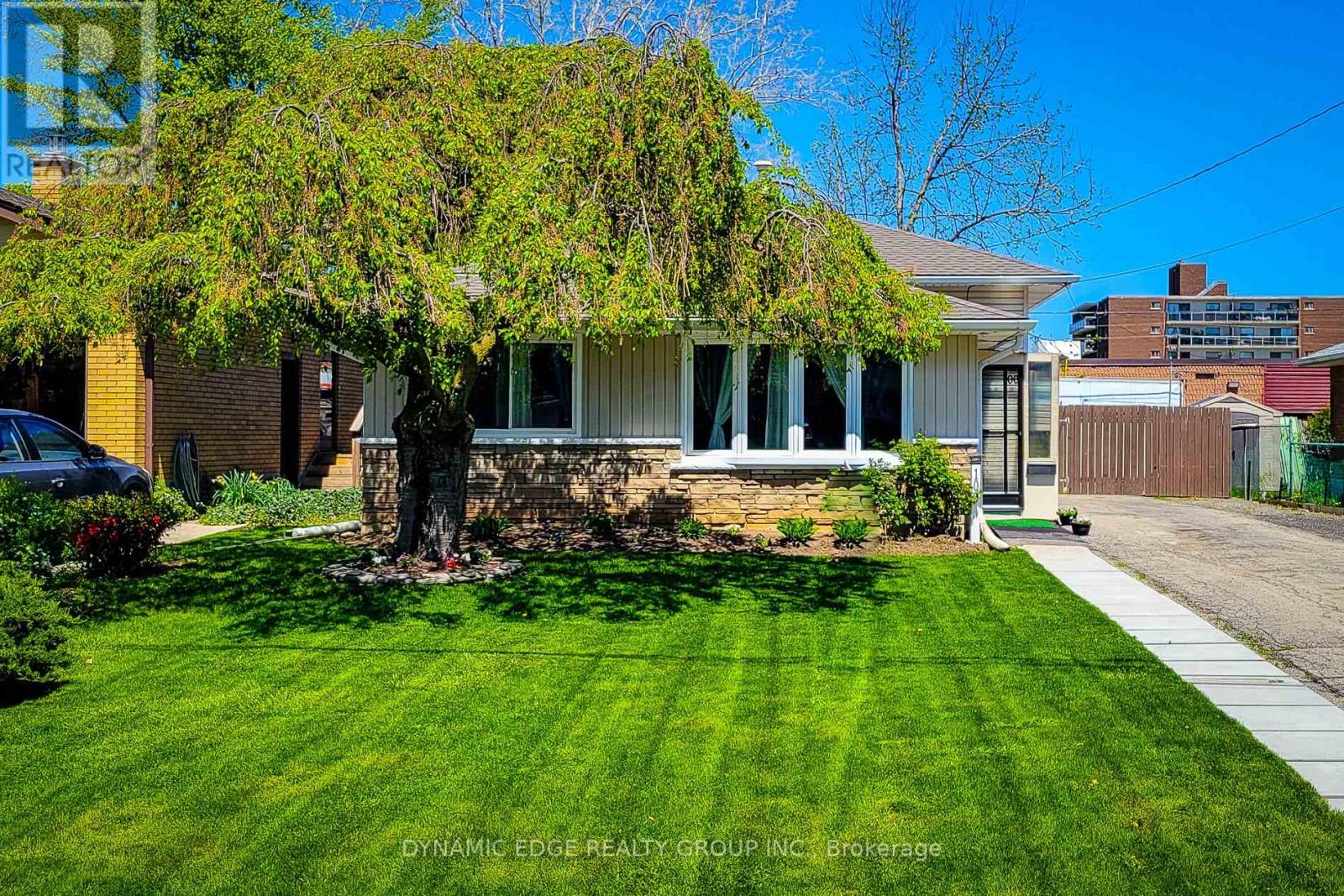 100 MOUNTAIN AVENUE N, hamilton (stoney creek), Ontario
