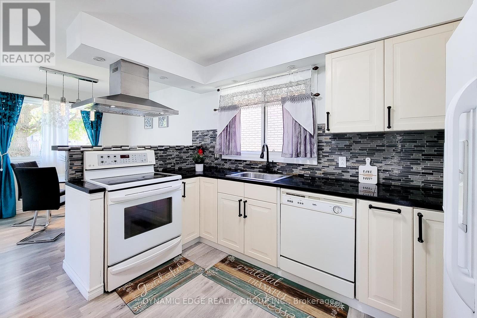 100 Mountain Avenue N, Hamilton (Stoney Creek), Ontario  L8G 3P7 - Photo 15 - X12142763