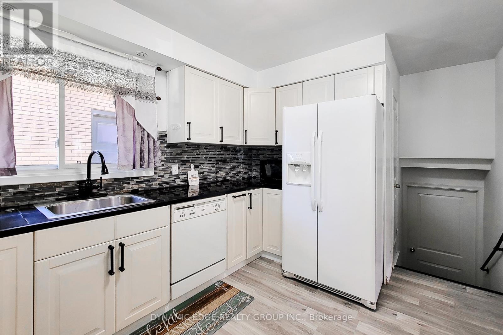 100 Mountain Avenue N, Hamilton (Stoney Creek), Ontario  L8G 3P7 - Photo 16 - X12142763