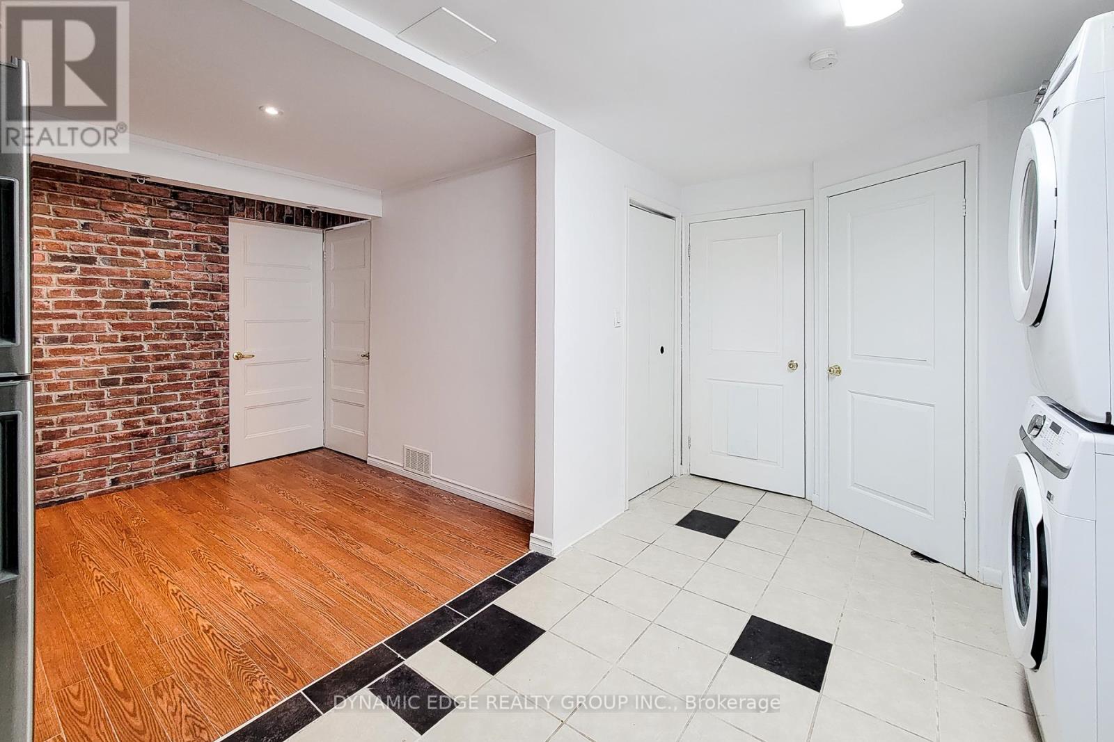 100 Mountain Avenue N, Hamilton (Stoney Creek), Ontario  L8G 3P7 - Photo 34 - X12142763