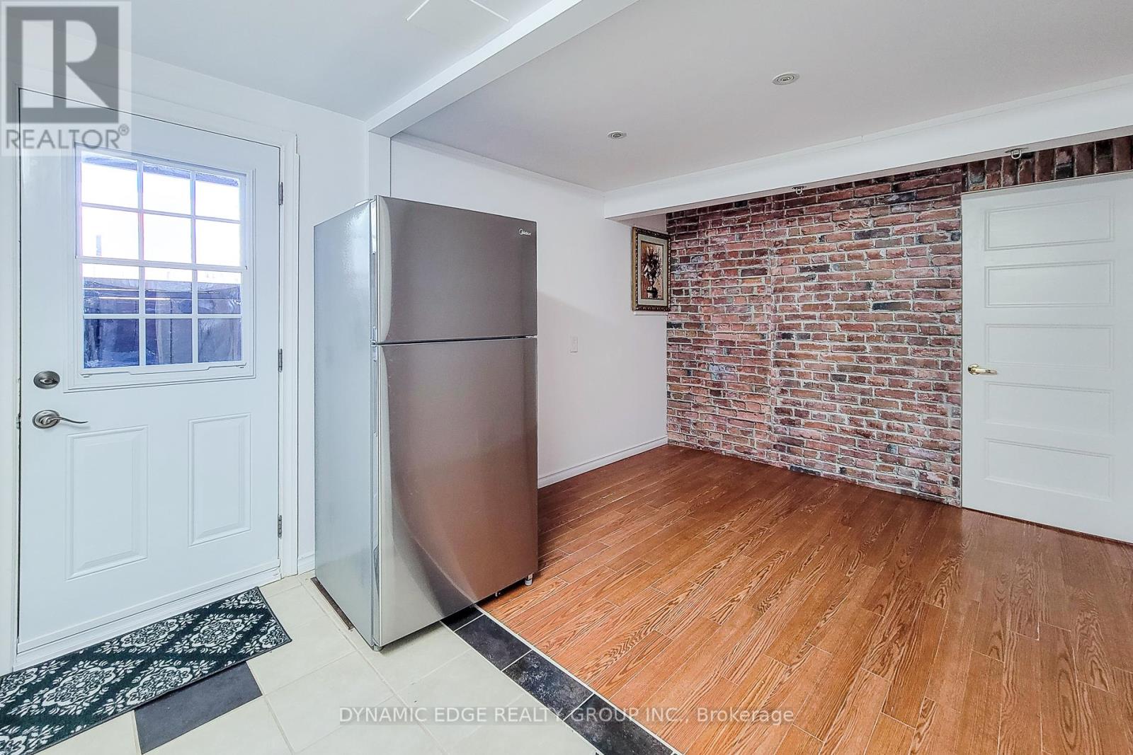 100 Mountain Avenue N, Hamilton (Stoney Creek), Ontario  L8G 3P7 - Photo 36 - X12142763