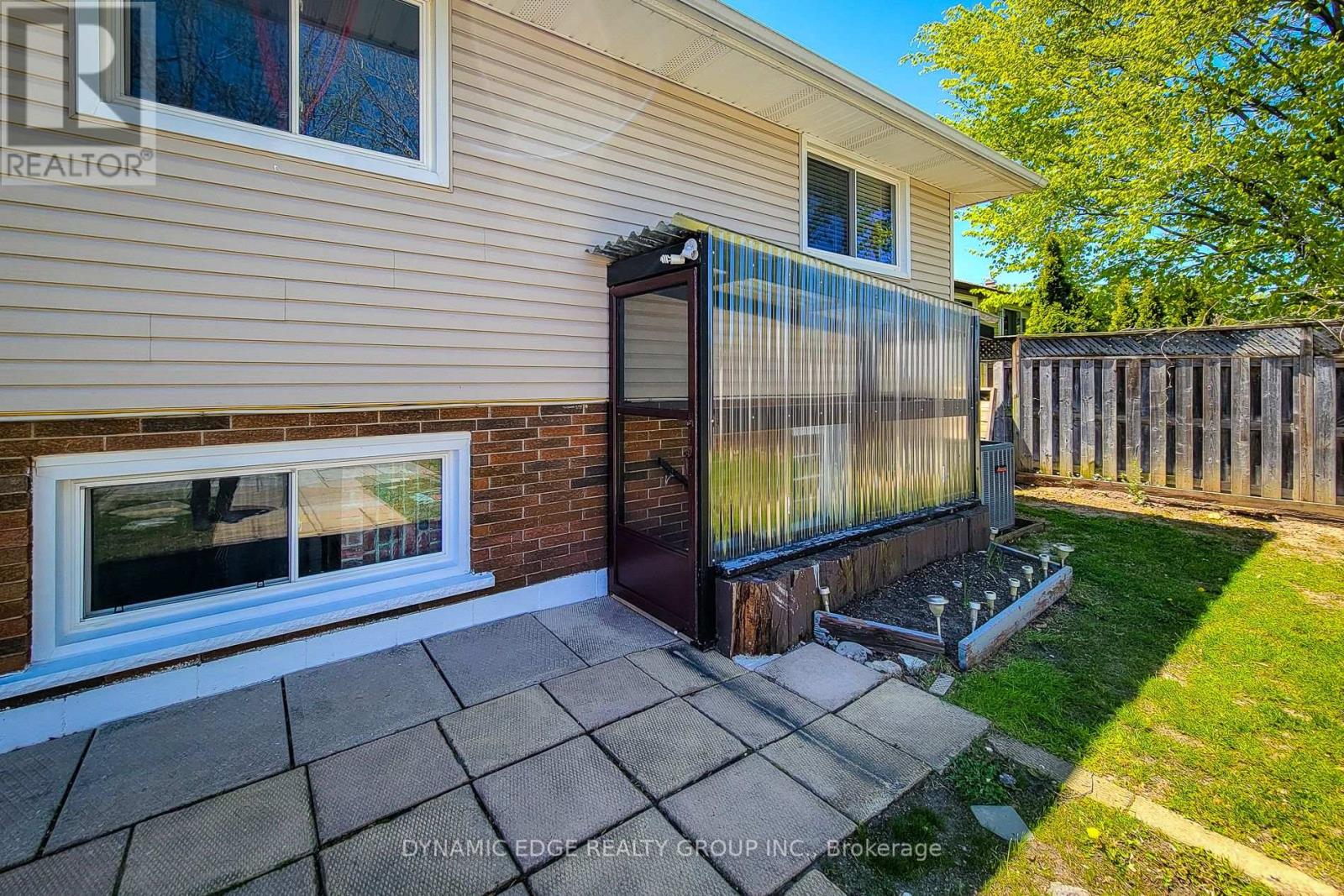 100 Mountain Avenue N, Hamilton (Stoney Creek), Ontario  L8G 3P7 - Photo 47 - X12142763
