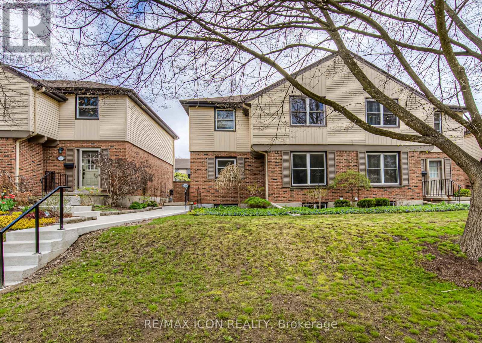 Property at 5 - 100 MCDOUGALL ROAD image 2