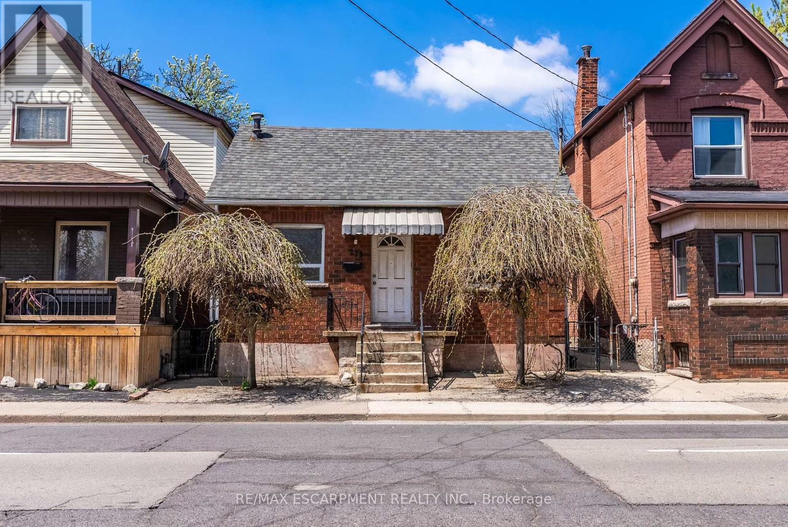 Property at 279 WENTWORTH STREET N image 1