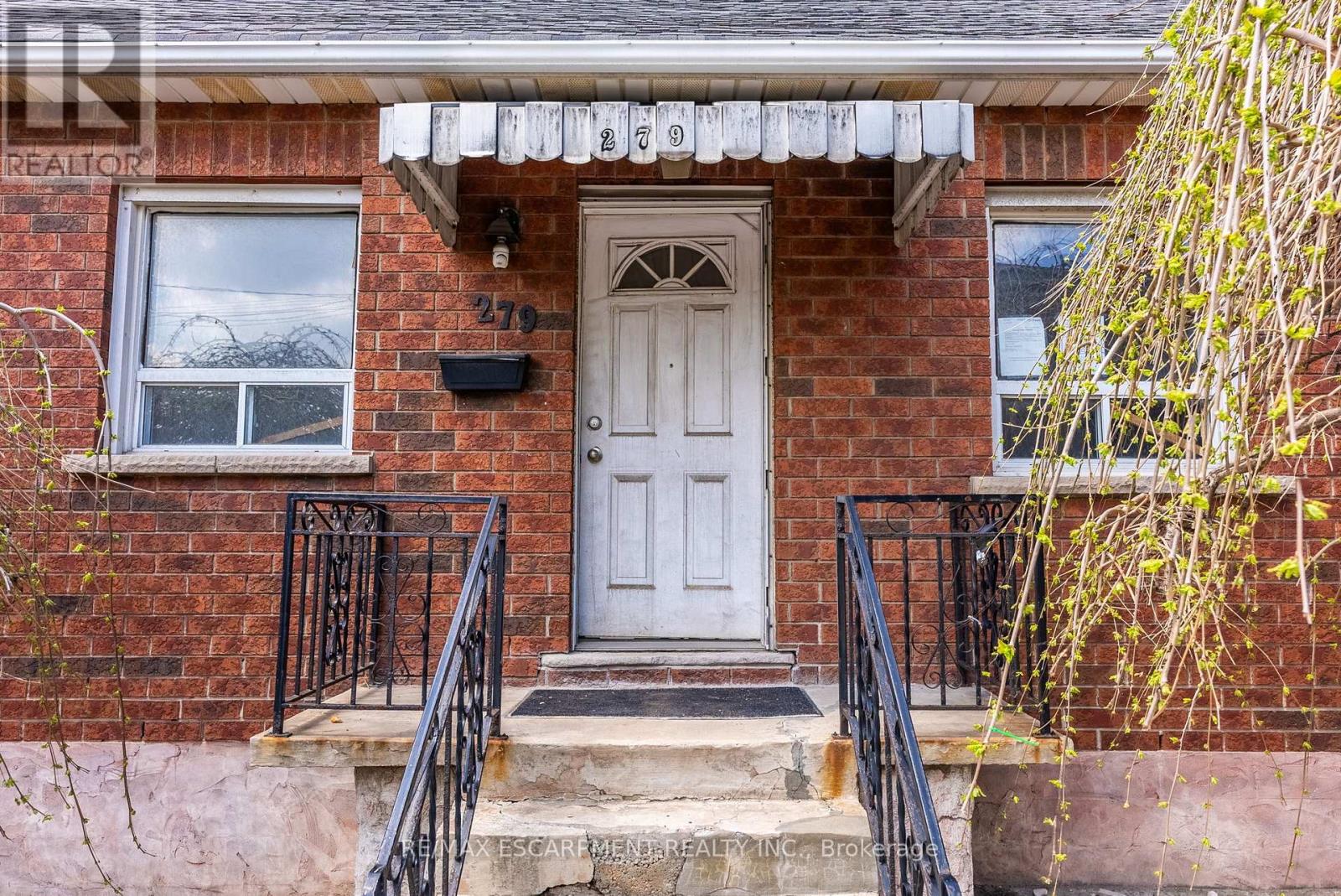 Property at 279 WENTWORTH STREET N image 5