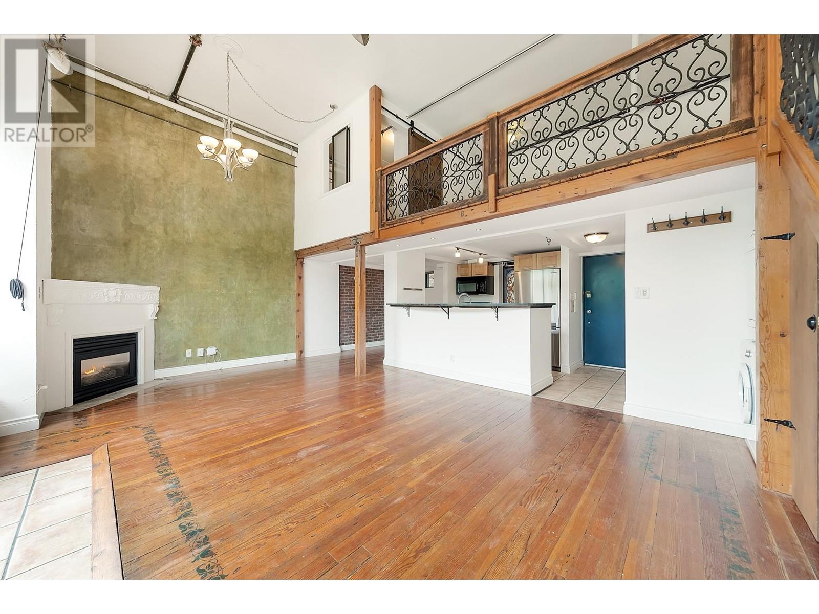 Property at 215 2001 WALL STREET image 1