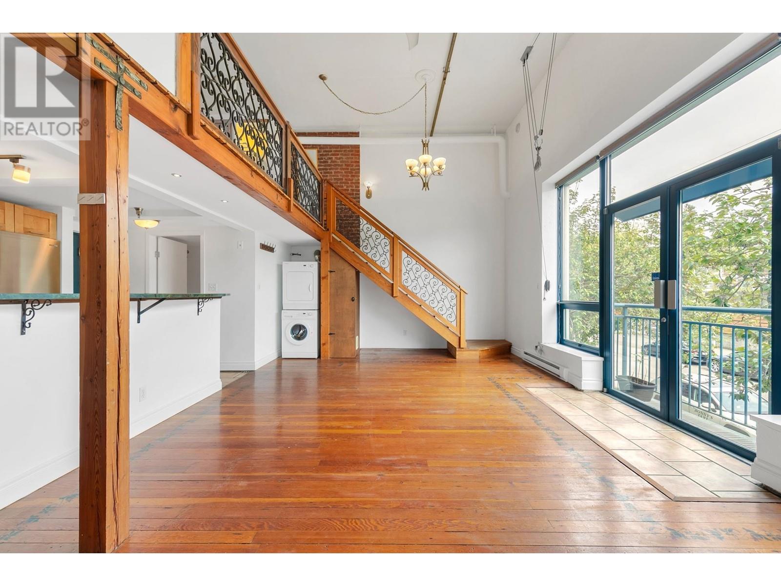 Property at 215 2001 WALL STREET image 3