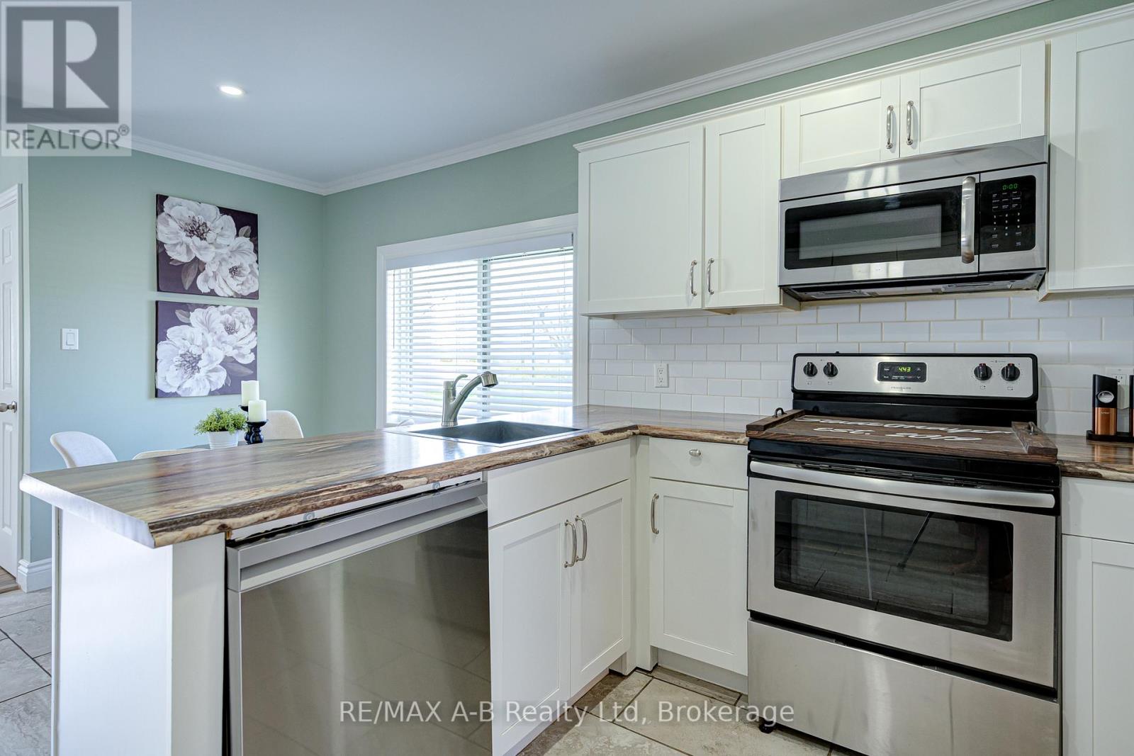3963 Road 111, Perth East, Ontario  N5A 6S5 - Photo 16 - X12142897