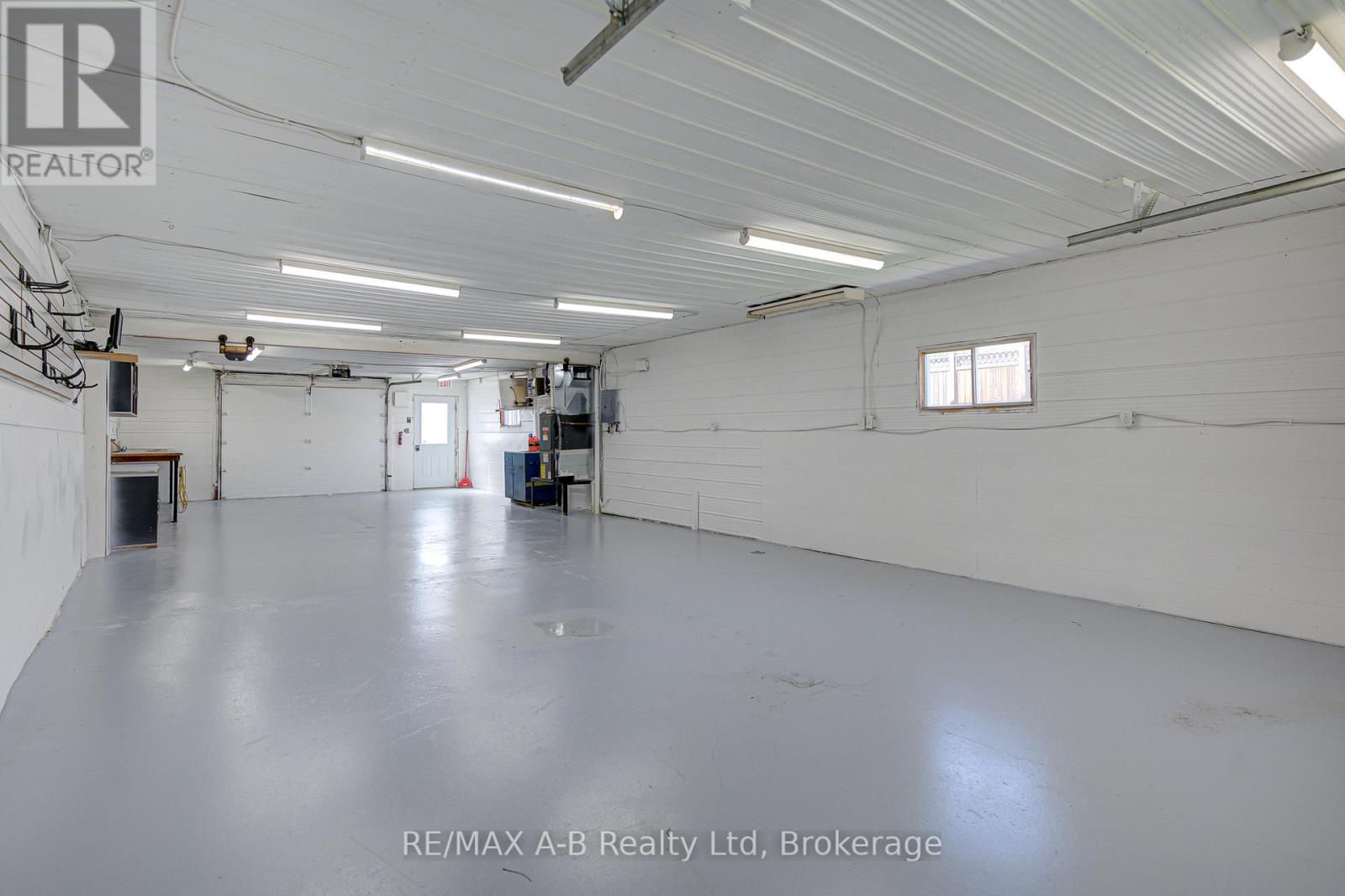 3963 Road 111, Perth East, Ontario  N5A 6S5 - Photo 45 - X12142897