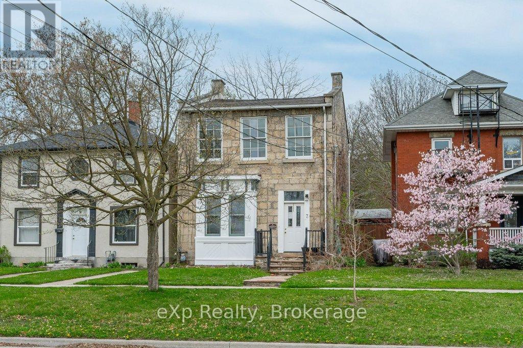 7 WATERLOO AVENUE, Guelph, Ontario