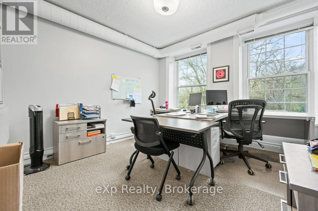 7 Waterloo Avenue, Guelph, Ontario  N1H 3H2 - Photo 25 - X12142937