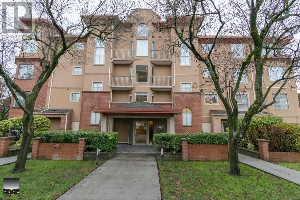 303 111 W 5th Street, North Vancouver, British Columbia  V7M 1J6 - Photo 1 - R3001629