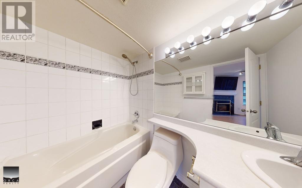 303 111 W 5th Street, North Vancouver, British Columbia  V7M 1J6 - Photo 11 - R3001629