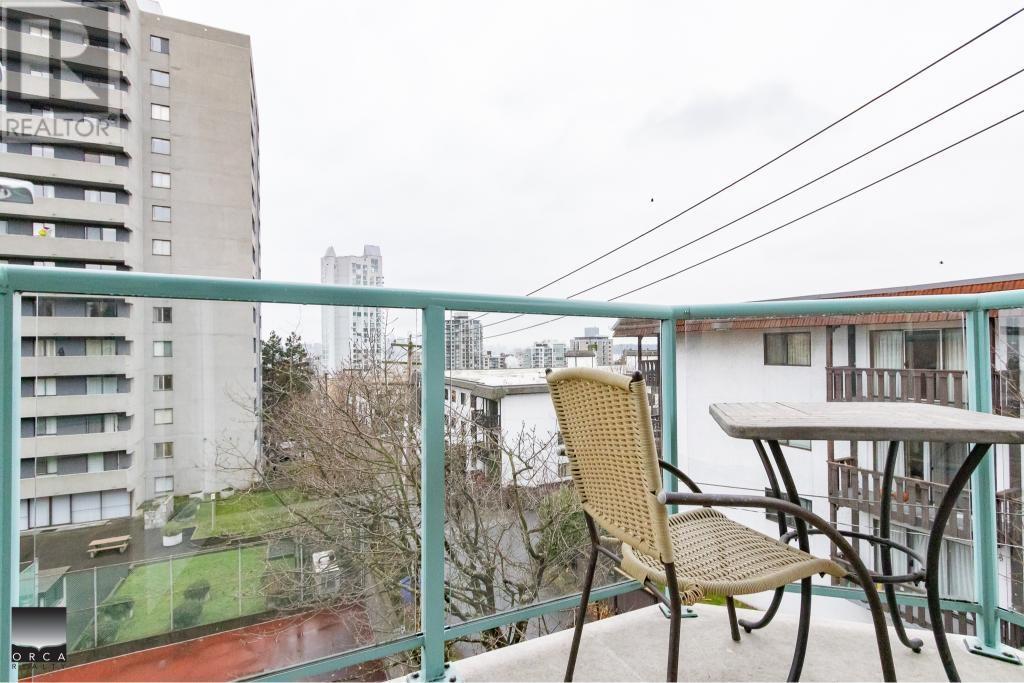 303 111 W 5th Street, North Vancouver, British Columbia  V7M 1J6 - Photo 8 - R3001629