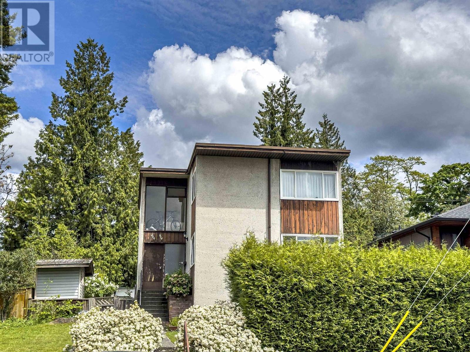 376 E 4th Street, North Vancouver, British Columbia  V7L 1J2 - Photo 2 - C8069116