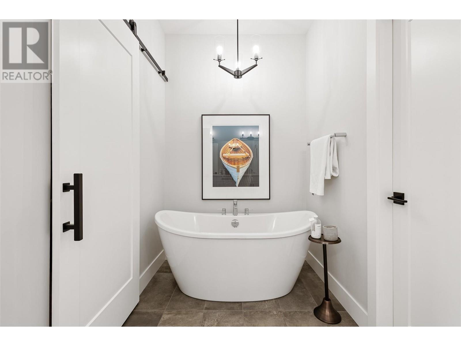 Property at 10100 Tyndall Road Unit# 25 image 5