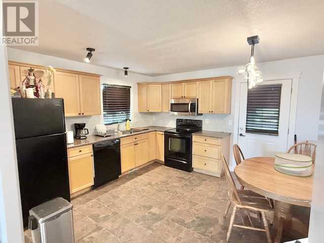 Property at 11250 75A Avenue image 5