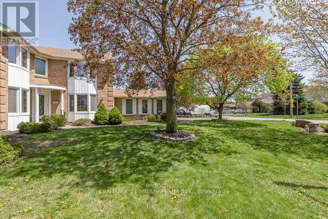 82 Leander Street, Brampton, Ontario  L6S 3M7 - Photo 2 - W12142091