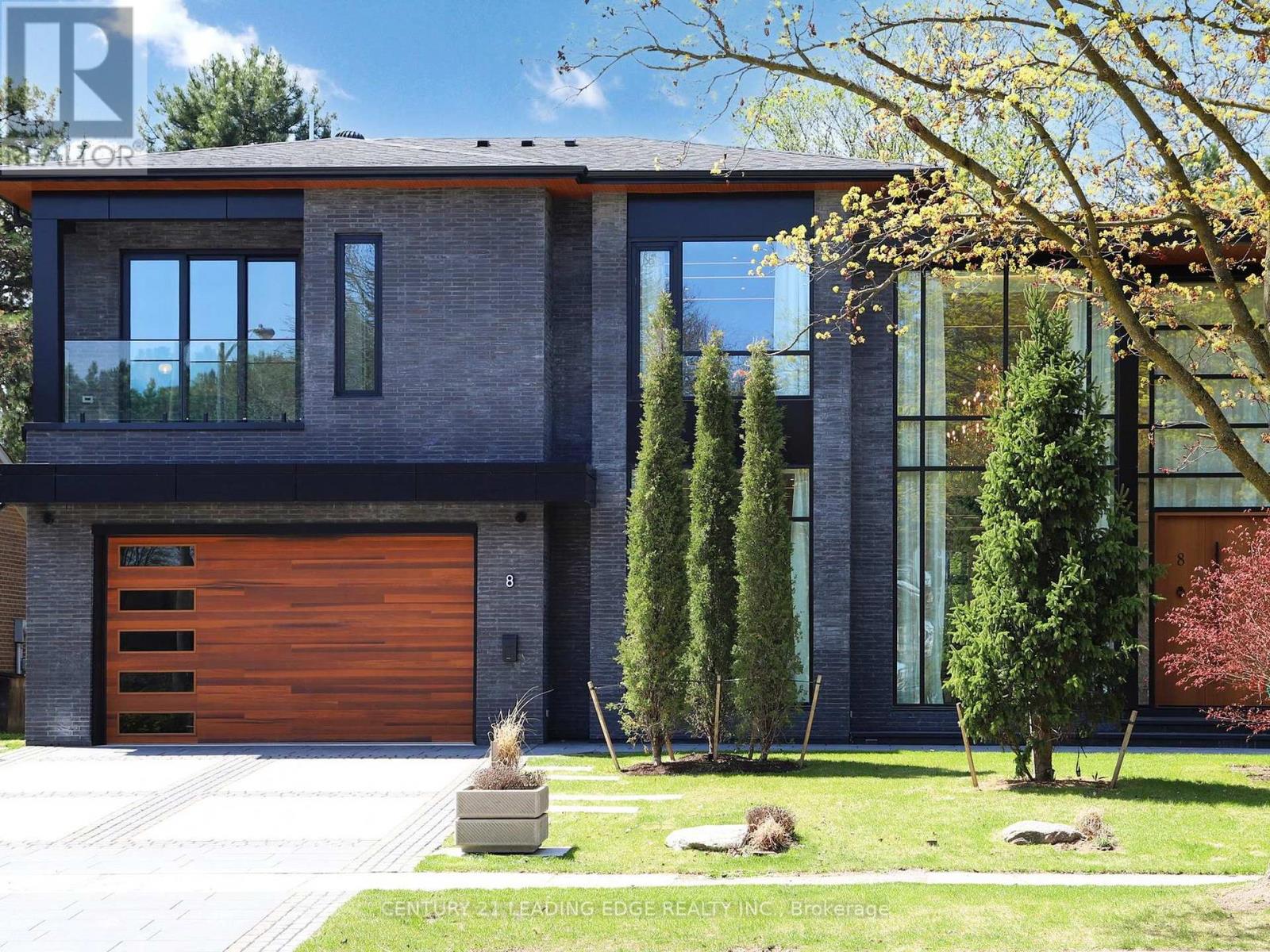 8 Balding Court, Toronto, Ontario  M2P 1Y7 - Photo 2 - C12142906