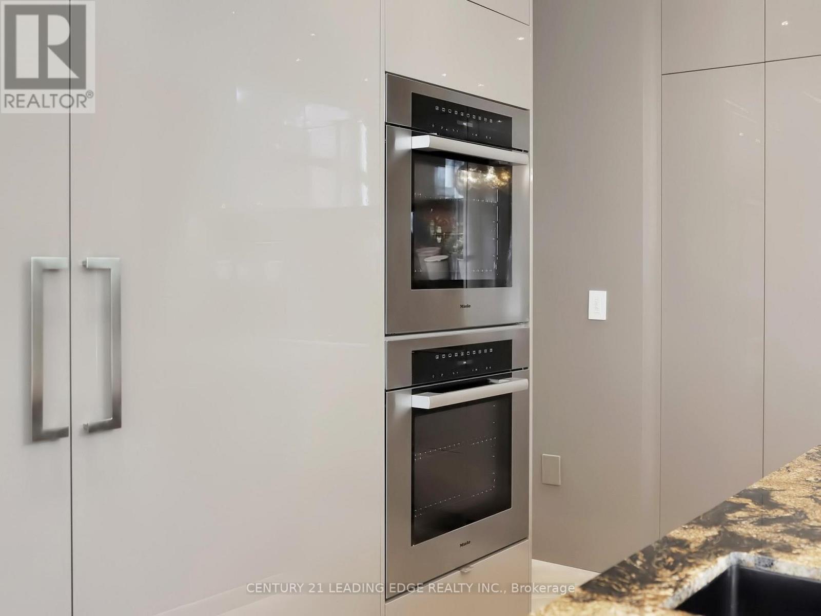 8 Balding Court, Toronto, Ontario  M2P 1Y7 - Photo 21 - C12142906