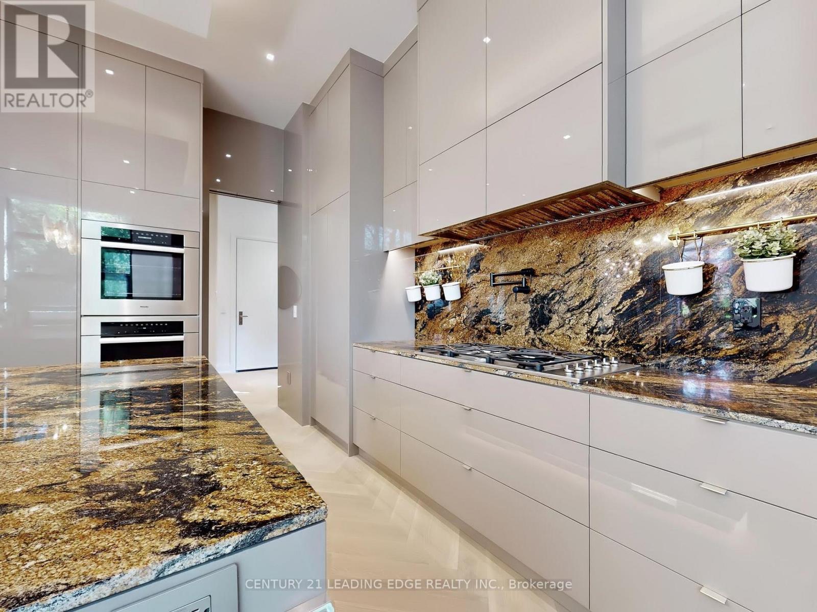 8 Balding Court, Toronto, Ontario  M2P 1Y7 - Photo 22 - C12142906