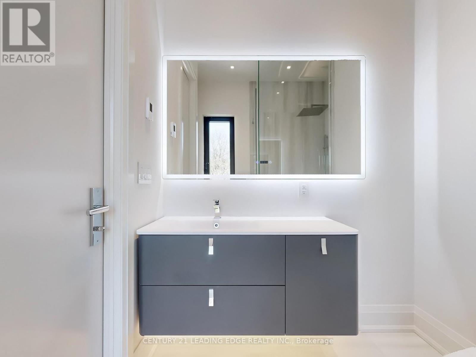 8 Balding Court, Toronto, Ontario  M2P 1Y7 - Photo 38 - C12142906