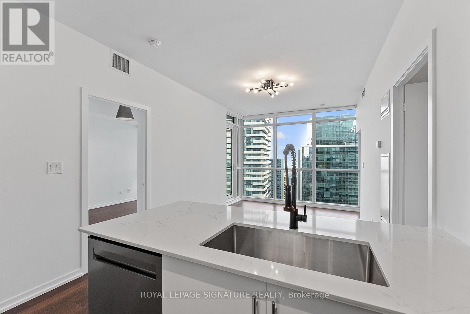 4101 - 65 Bremner Boulevard, Toronto, Ontario  M5V 0A1 - Photo 3 - C12142918