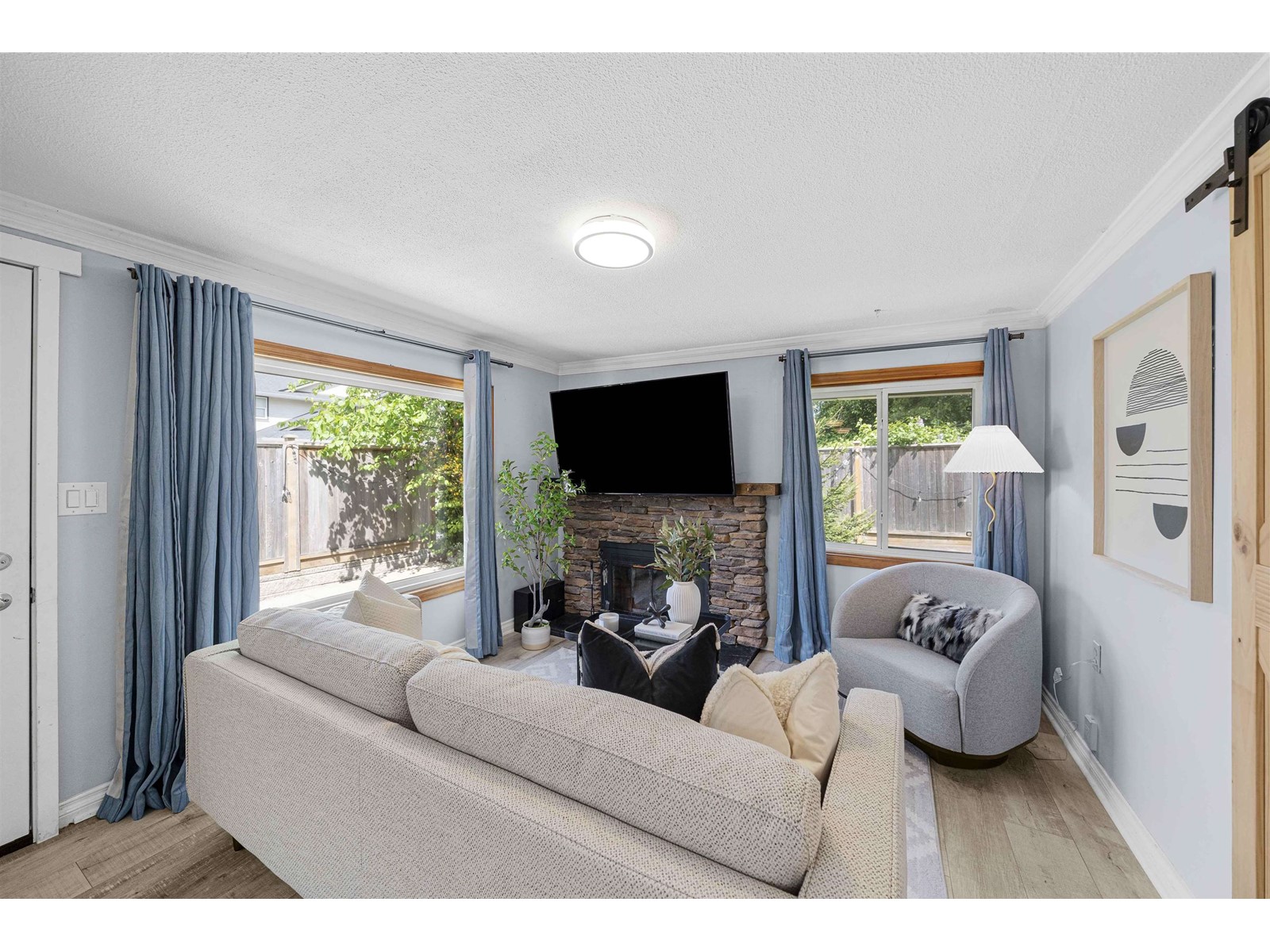 32678 Best Avenue, Mission, British Columbia  V2V 2S6 - Photo 1 - R3001721