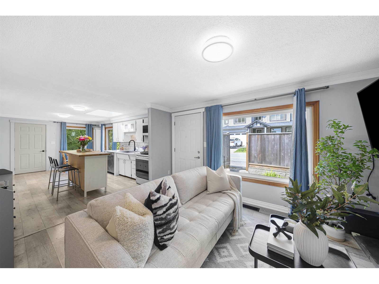 32678 Best Avenue, Mission, British Columbia  V2V 2S6 - Photo 3 - R3001721