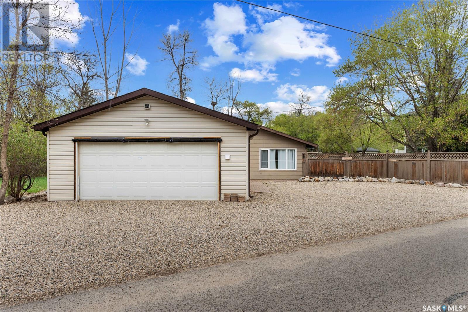 Property at 201 Lilac DRIVE image 3