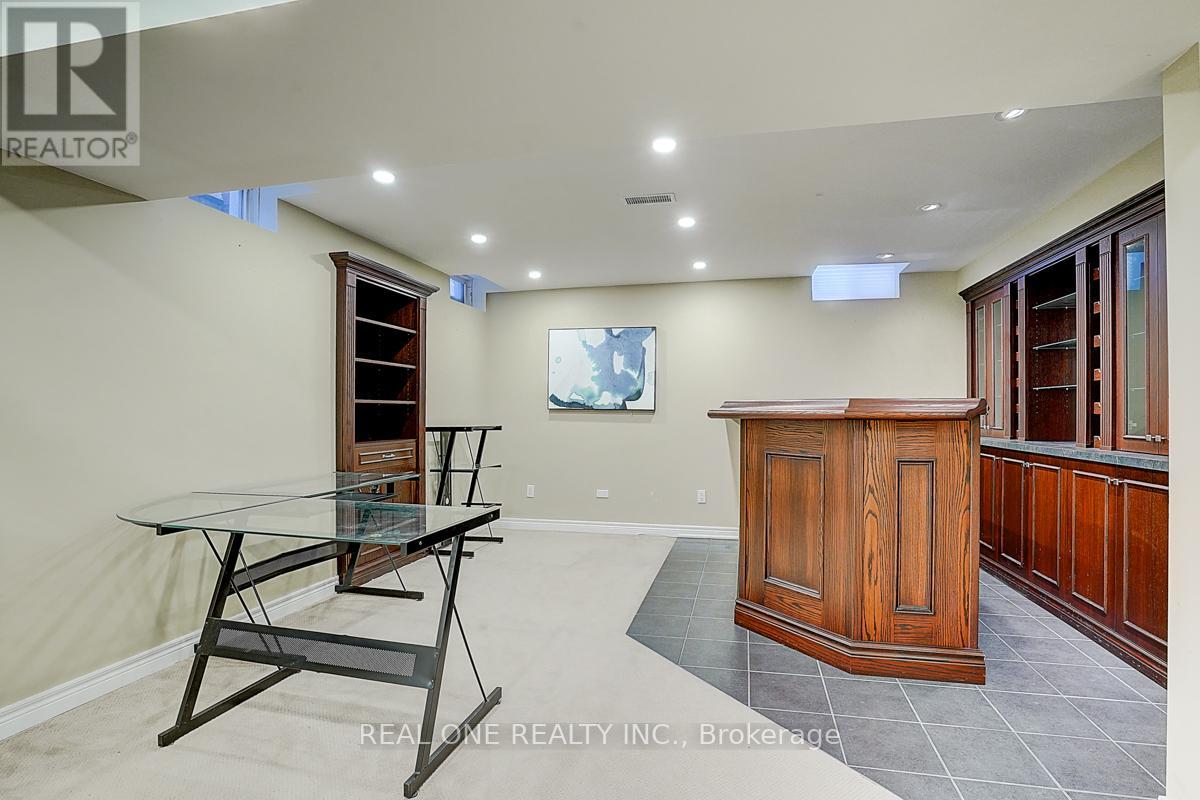 94 Barnwood Drive, Richmond Hill, Ontario  L4E 5A2 - Photo 41 - N12142895