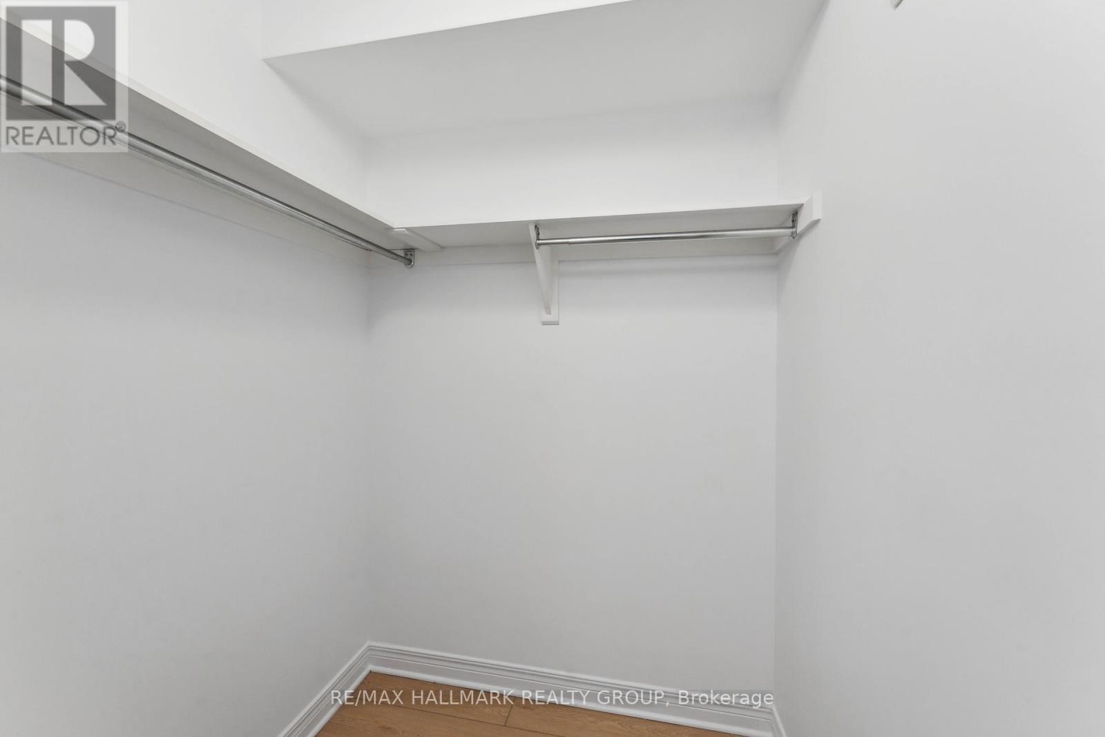 806 - 429 SOMERSET STREET W Ottawa