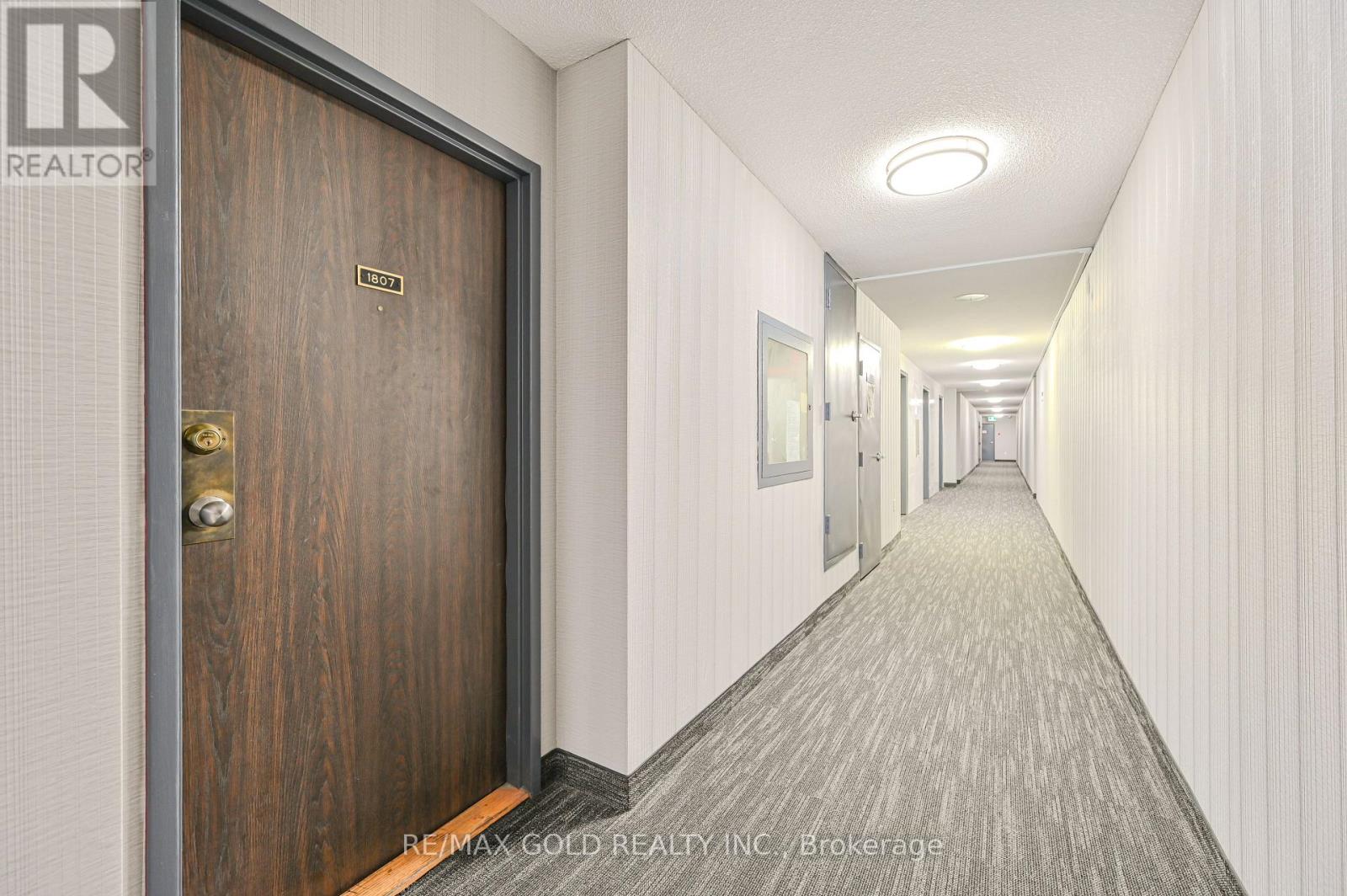 1807 - 4 Kings Cross Road, Brampton (Queen Street Corridor), Ontario  L6T 3X8 - Photo 8 - W12142470