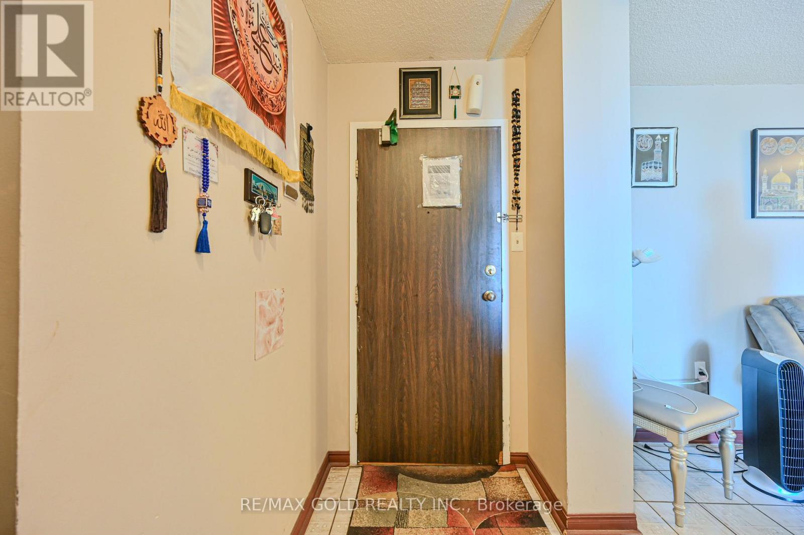 1807 - 4 Kings Cross Road, Brampton, Ontario  L6T 3X8 - Photo 9 - W12142470