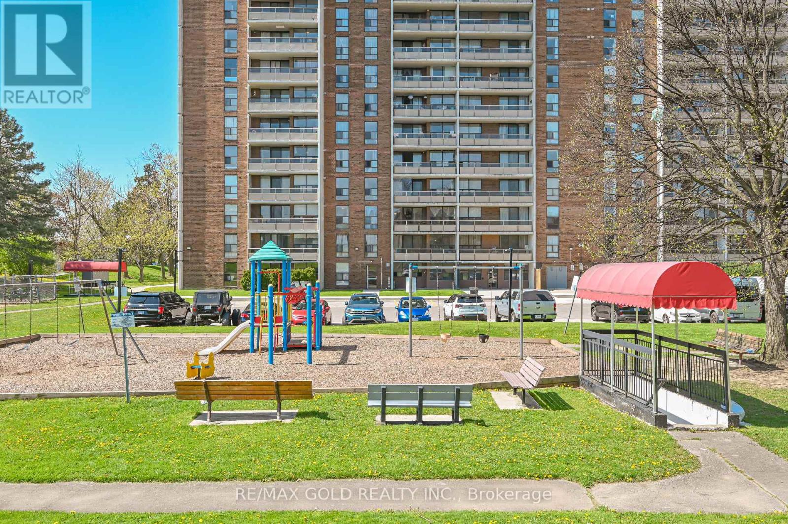 1807 - 4 Kings Cross Road, Brampton (Queen Street Corridor), Ontario  L6T 3X8 - Photo 33 - W12142470