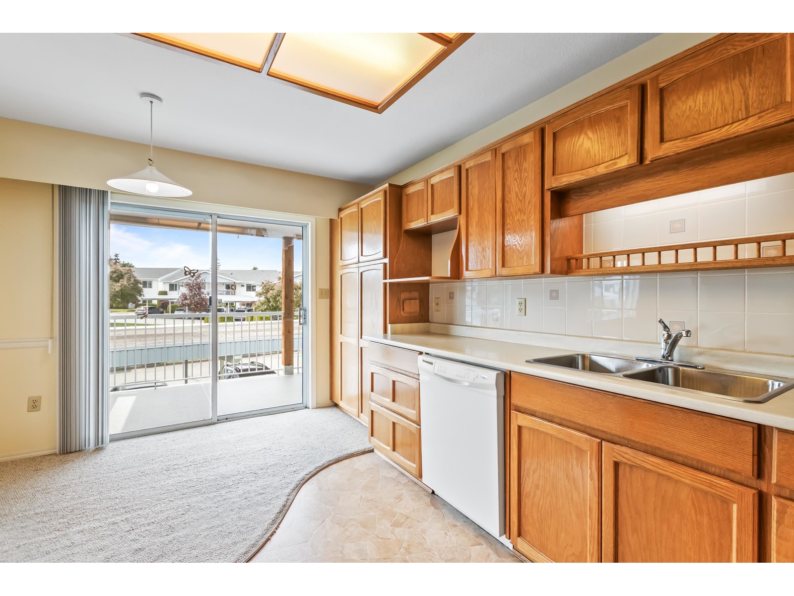 8 32691 Garibaldi Drive, Abbotsford, British Columbia  V2T 5T7 - Photo 13 - R3001510