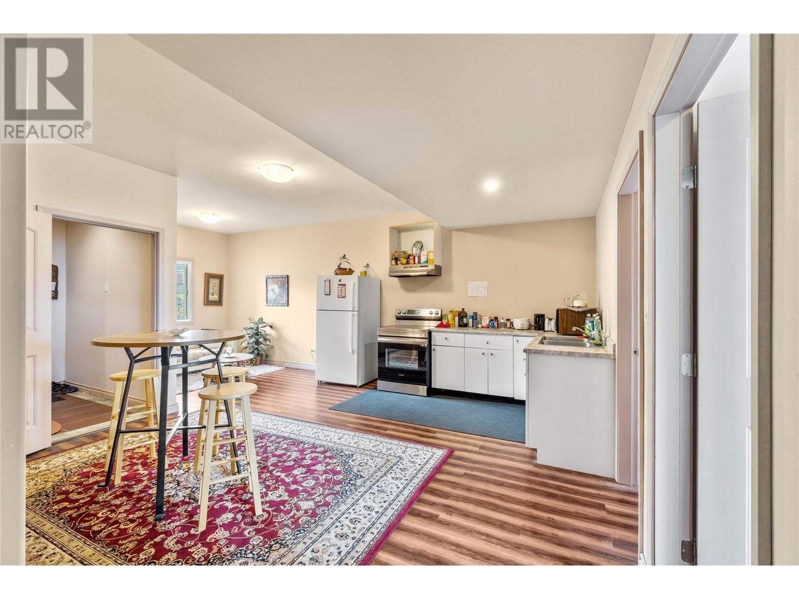 620 Hemlock Street, Kamloops, British Columbia  V2C 1C5 - Photo 6 - 10347443