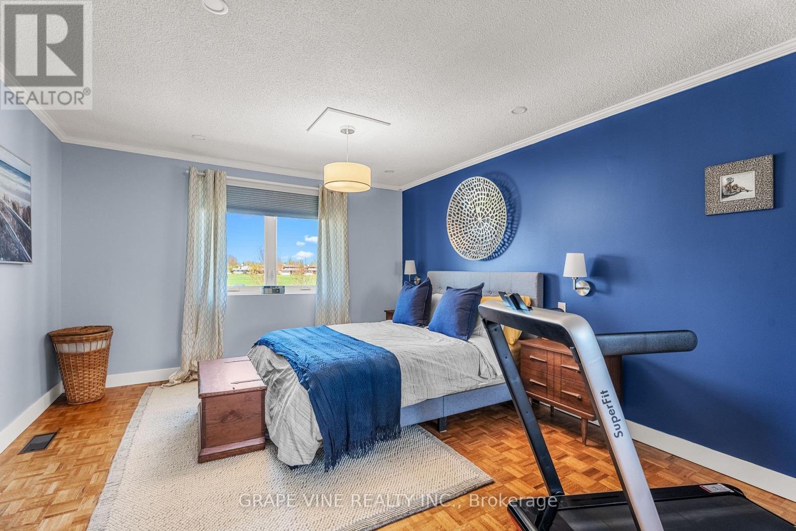 406 Woodfield Drive, Ottawa, Ontario  K2G 3W9 - Photo 22 - X12142966
