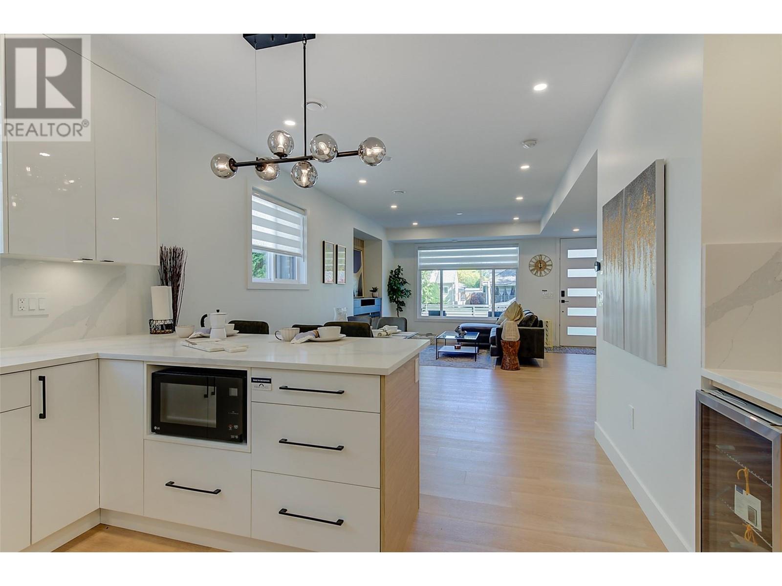 787 Lawson Avenue Unit# 4, Kelowna, British Columbia  V1Y 6S9 - Photo 12 - 10346383