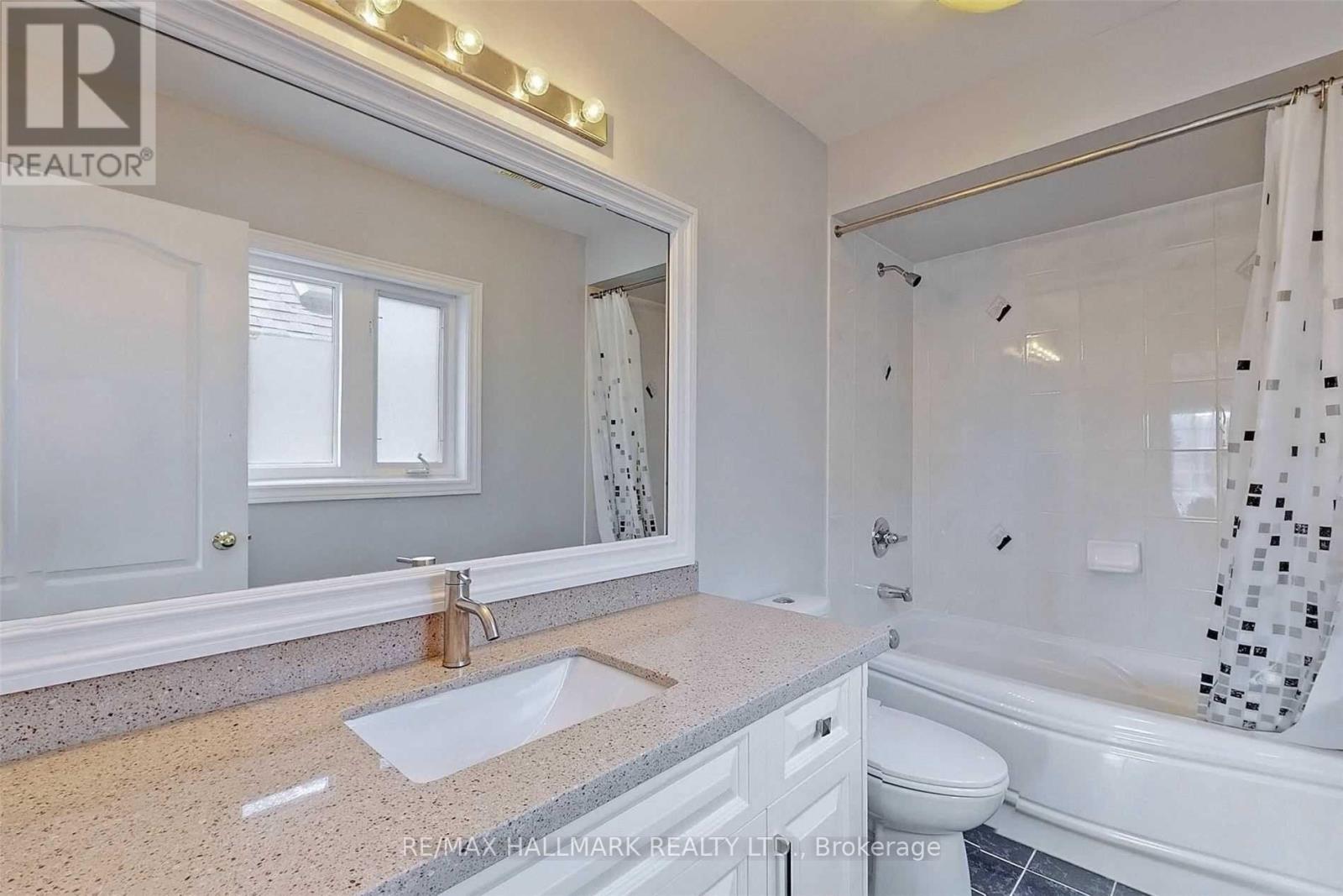 160 Tower Hill Road, Richmond Hill, Ontario  L4E 4M1 - Photo 20 - N12142956