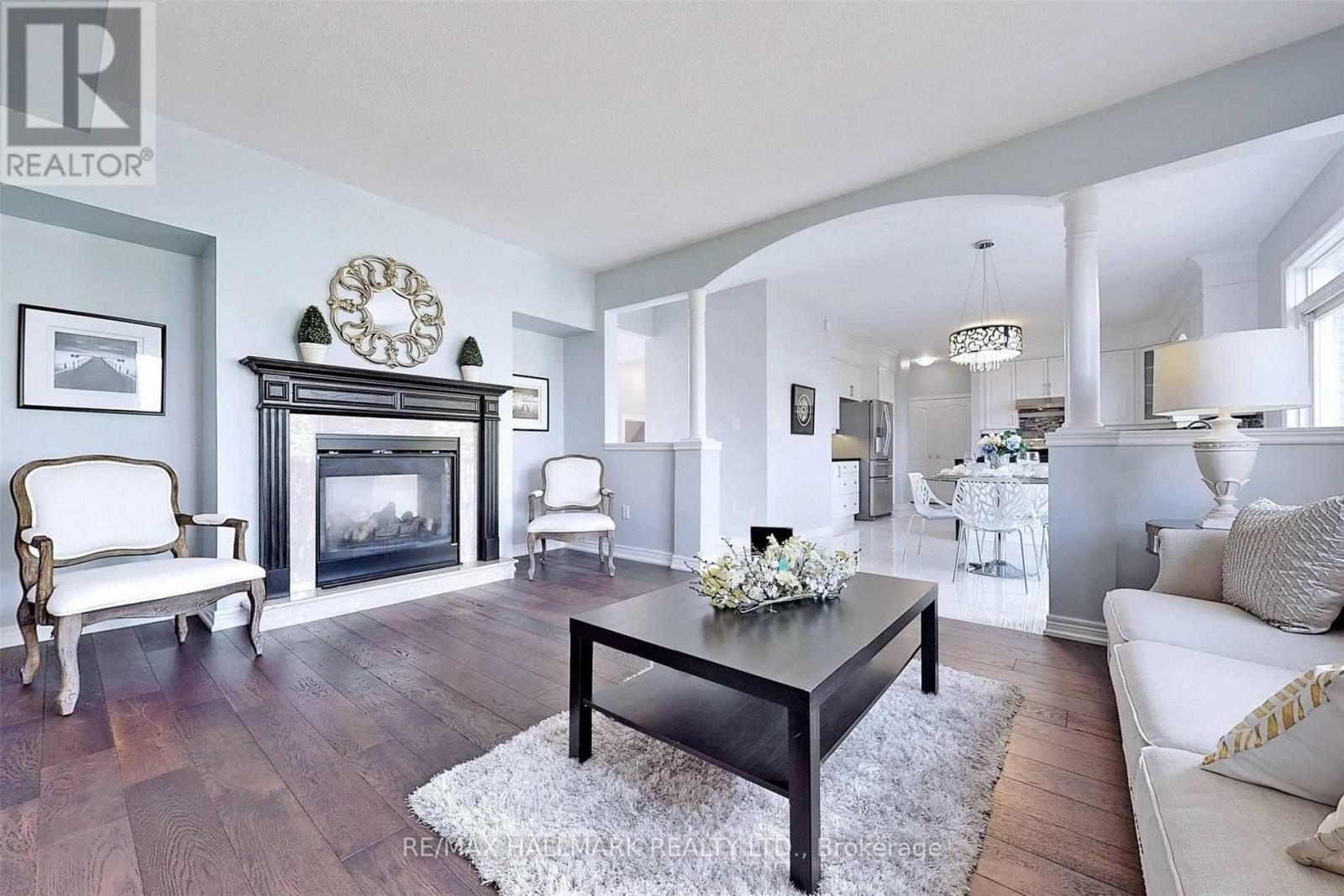 160 Tower Hill Road, Richmond Hill, Ontario  L4E 4M1 - Photo 3 - N12142956