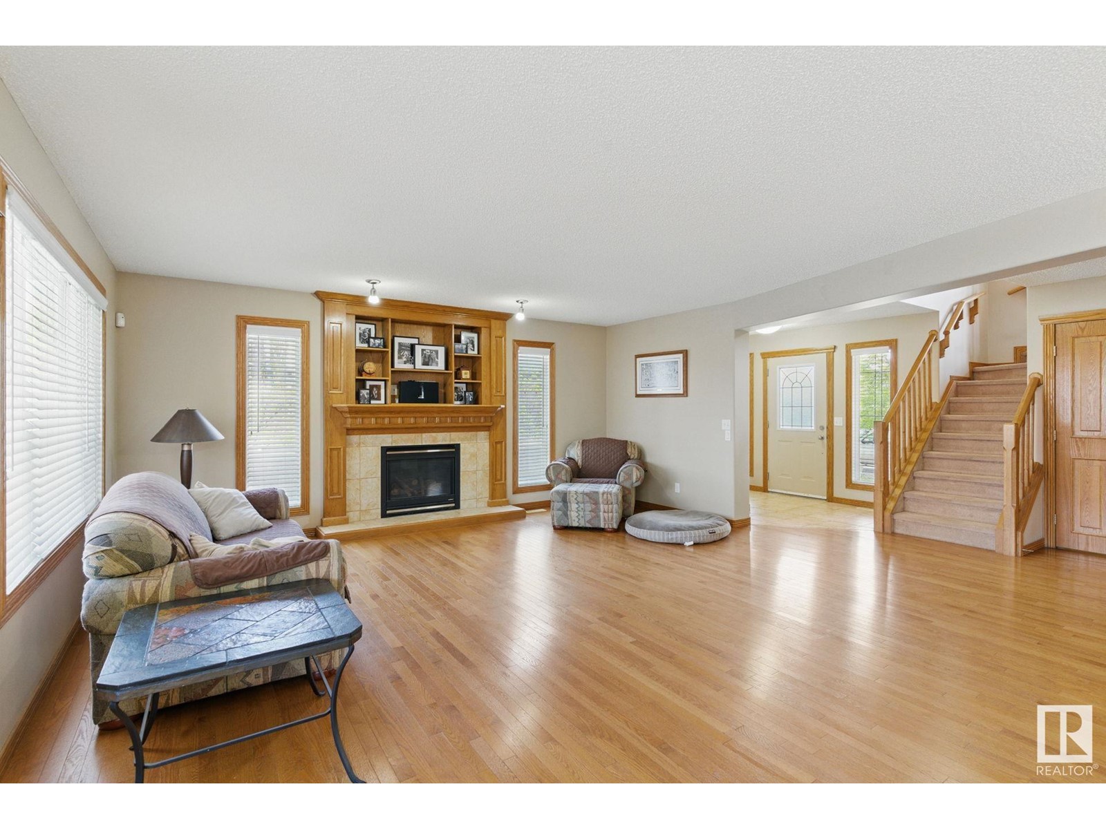 8 Richelieu Pl, Beaumont, Alberta  T4X 1S4 - Photo 6 - E4436026