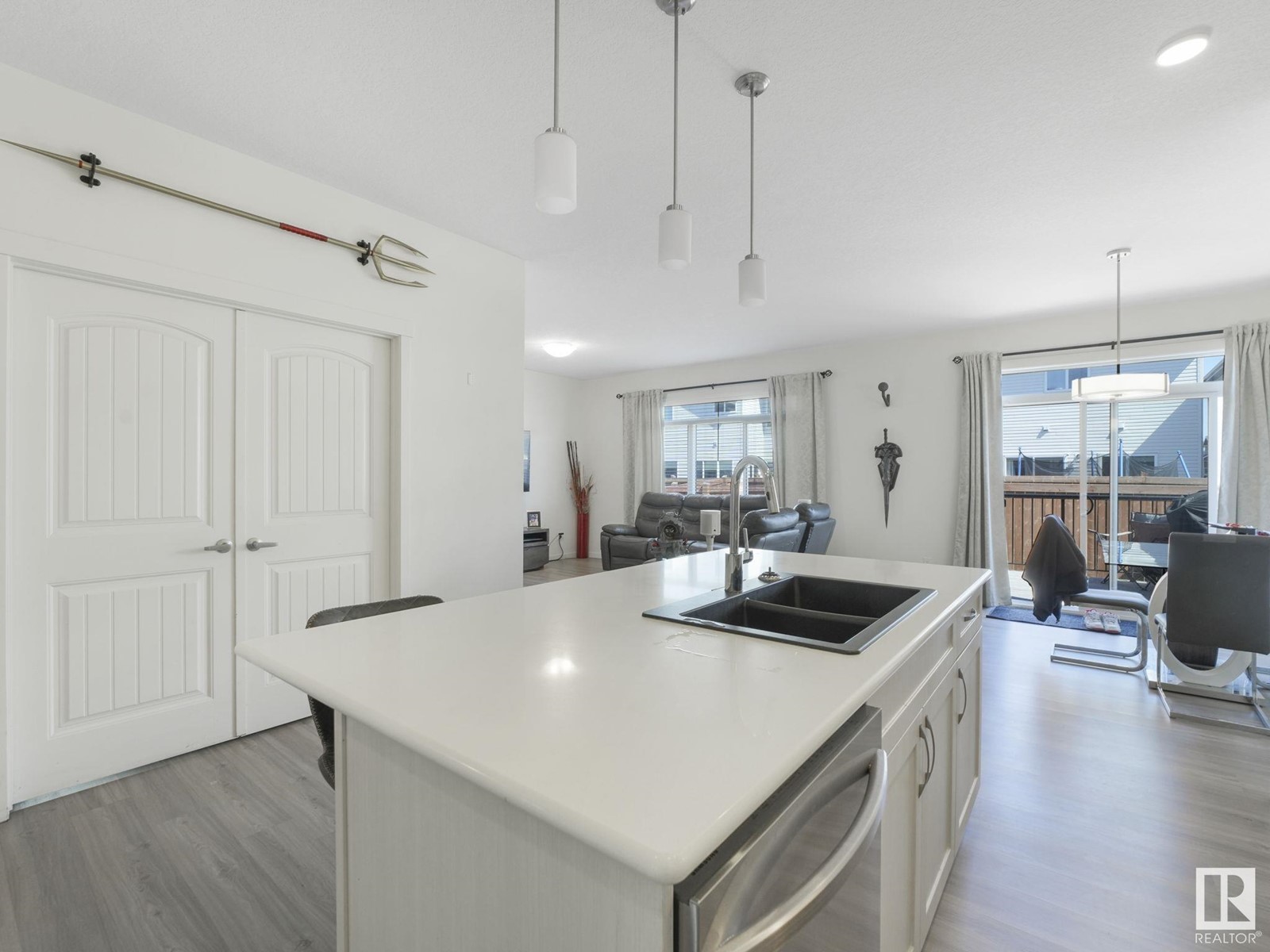 Property at 913 173A ST SW image 5